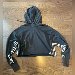 Adidas crop hoodie fleece size M